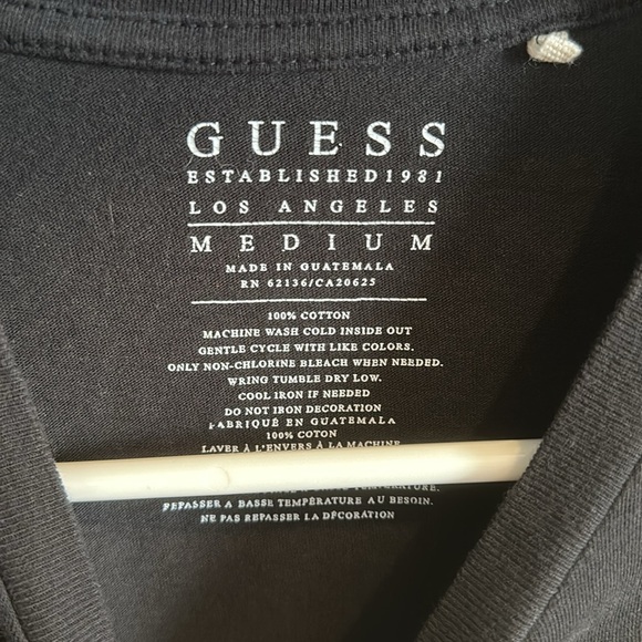 Graphic Tee size medium - Picture 4 of 4